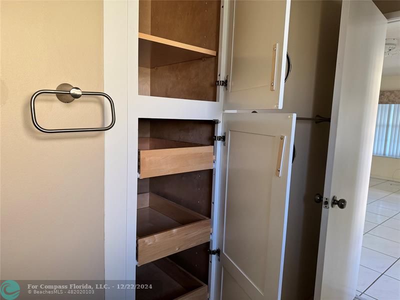 3727 Southwest Whispering Sound Drive Palm City, FL 34990 - Photo 19 of 29 a bathroom with a sink and a mirror