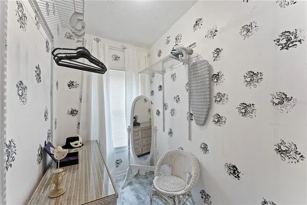 $3,100 | 914 North 8th Street North, Unit 1, St. Petersburg, FL 33701