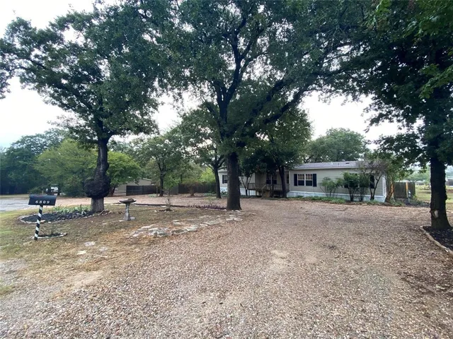 $2,200 | 6809 Red Fox Court, Granbury, TX 76049
