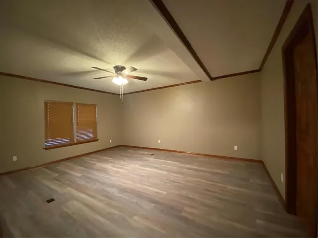 $2,200 | 6809 Red Fox Court, Granbury, TX 76049