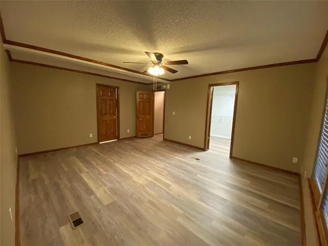 $2,200 | 6809 Red Fox Court, Granbury, TX 76049