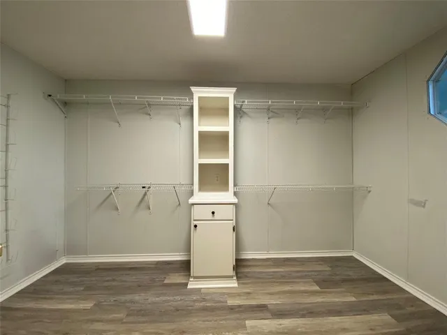 $2,200 | 6809 Red Fox Court, Granbury, TX 76049