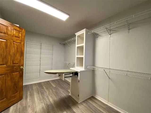 $2,200 | 6809 Red Fox Court, Granbury, TX 76049