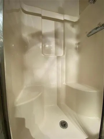 $2,200 | 6809 Red Fox Court, Granbury, TX 76049