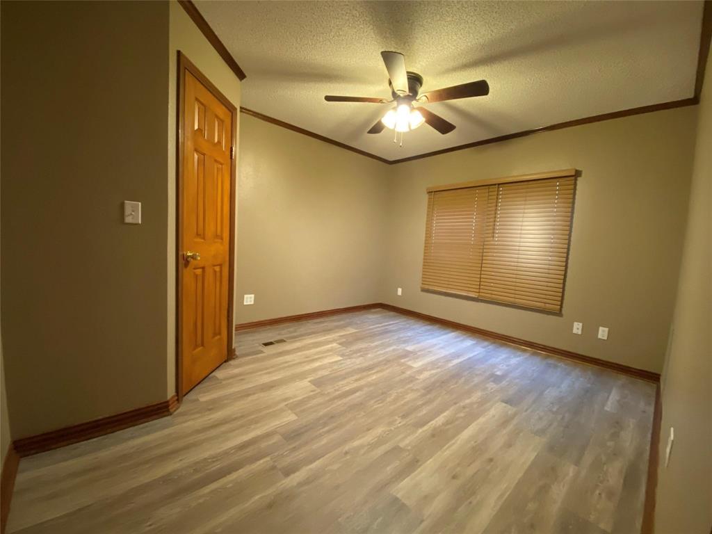 6809 Red Fox Court Granbury, TX 76049 - Photo 25 of 39