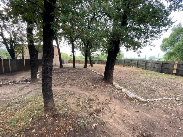 $2,200 | 6809 Red Fox Court, Granbury, TX 76049