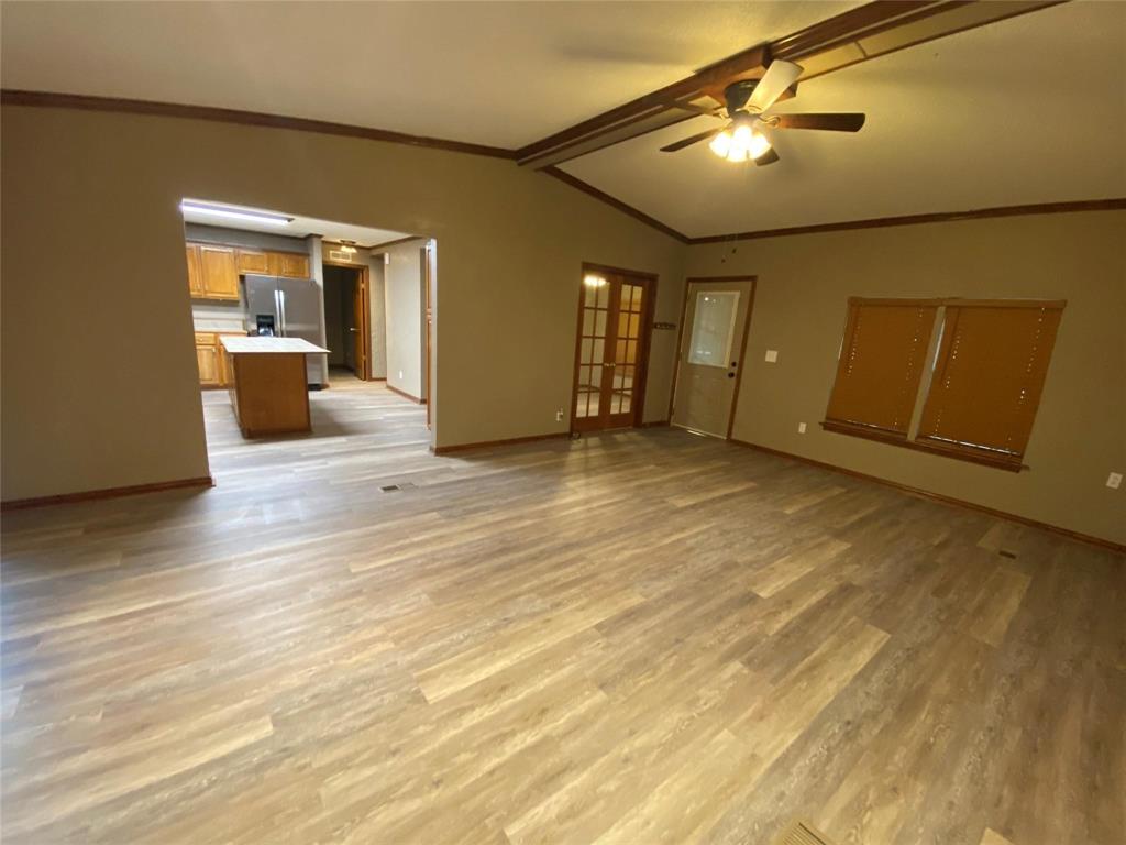 6809 Red Fox Court Granbury, TX 76049 - Photo 5 of 39