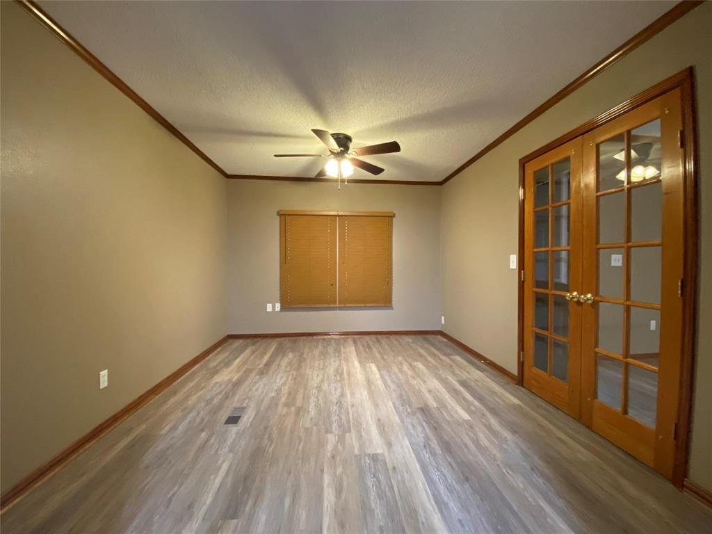 6809 Red Fox Court Granbury, TX 76049 - Photo 10 of 39