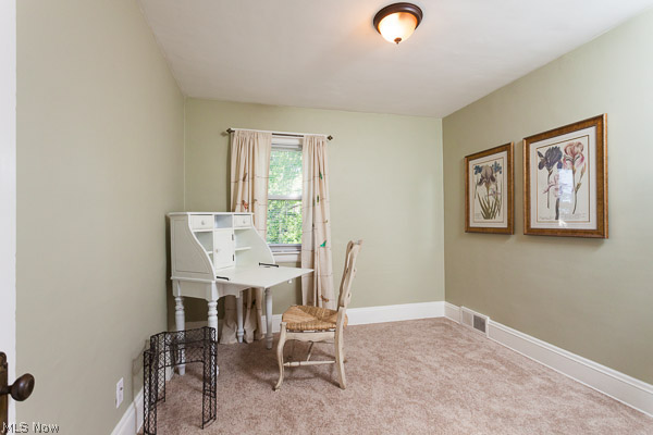 3884 Parkdale Road Cleveland, OH 44121 - Photo 17 of 18