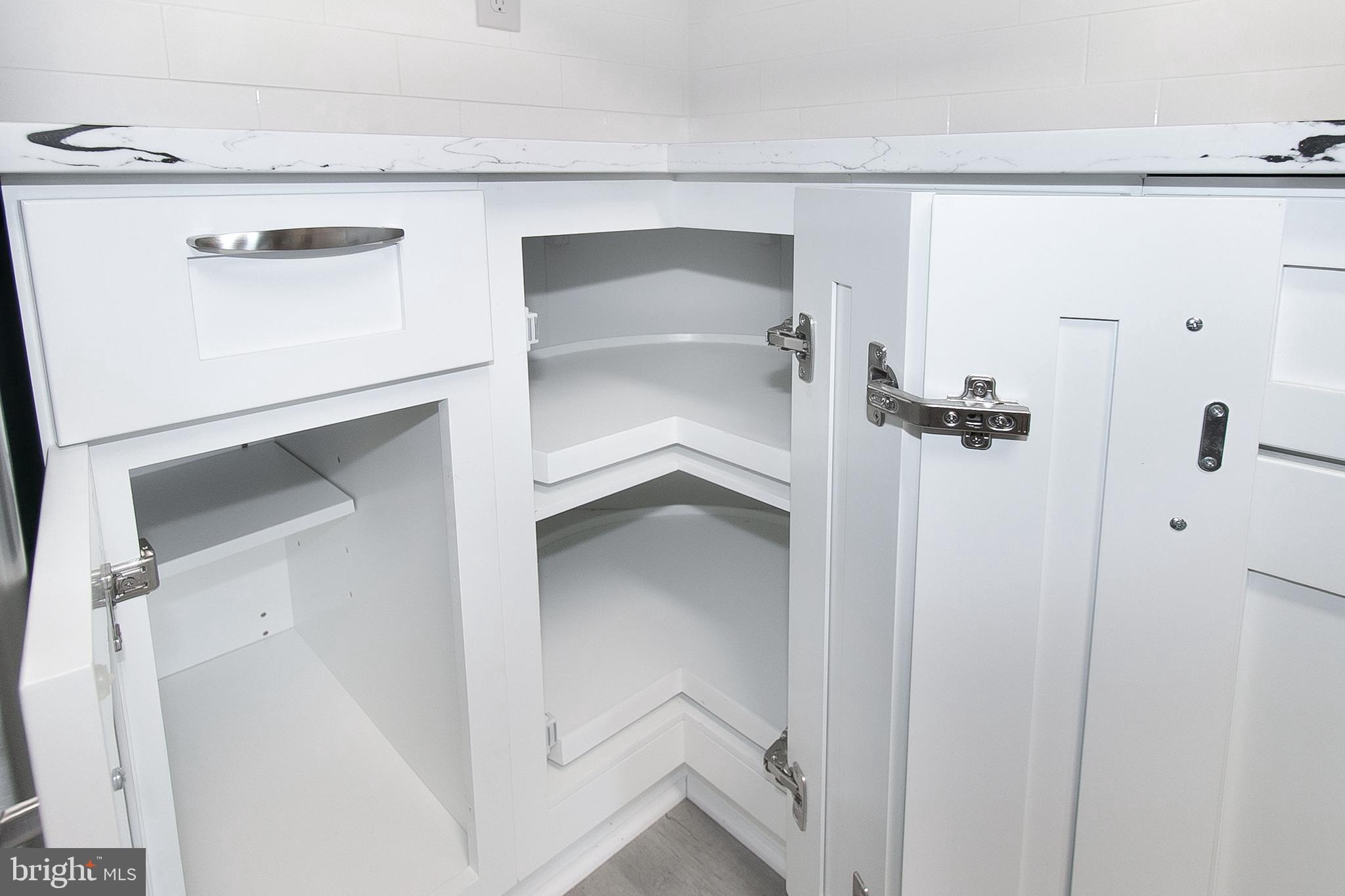 307 Yoakum Parkway, Unit 1024 Alexandria, VA 22304 - Photo 11 of 50