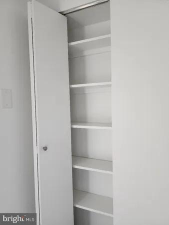 $369,900 | 307 Yoakum Parkway, Unit 1024, Alexandria, VA 22304