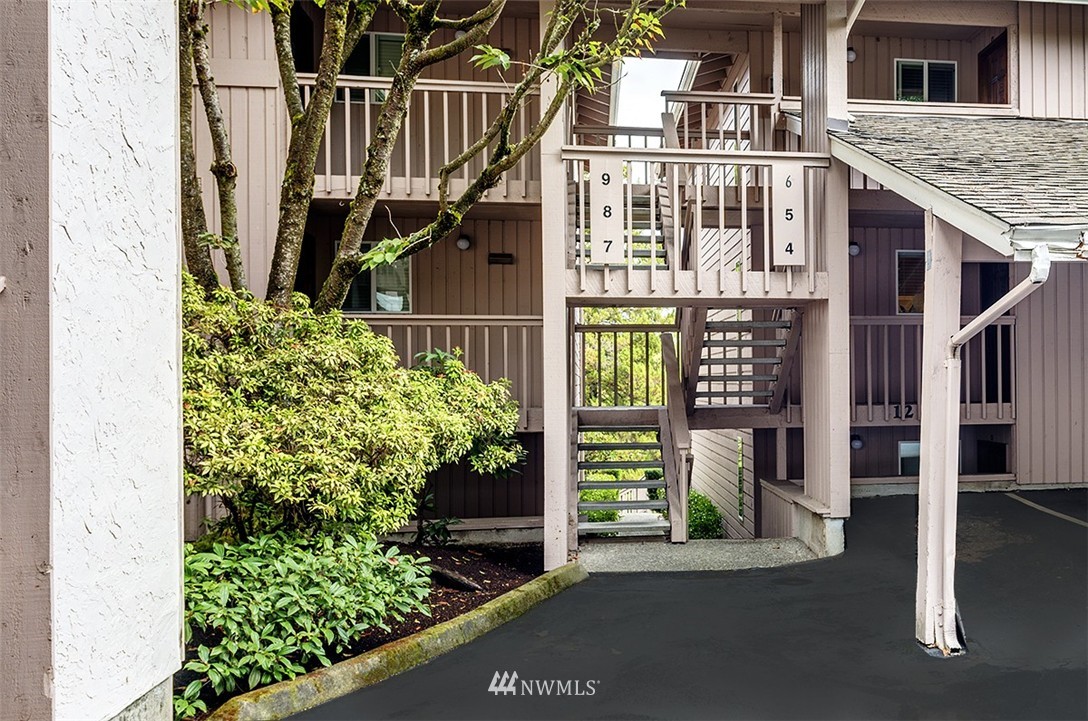 7581 Old Redmond Road, Unit 5 Redmond, WA 98052 - Photo 3 of 14