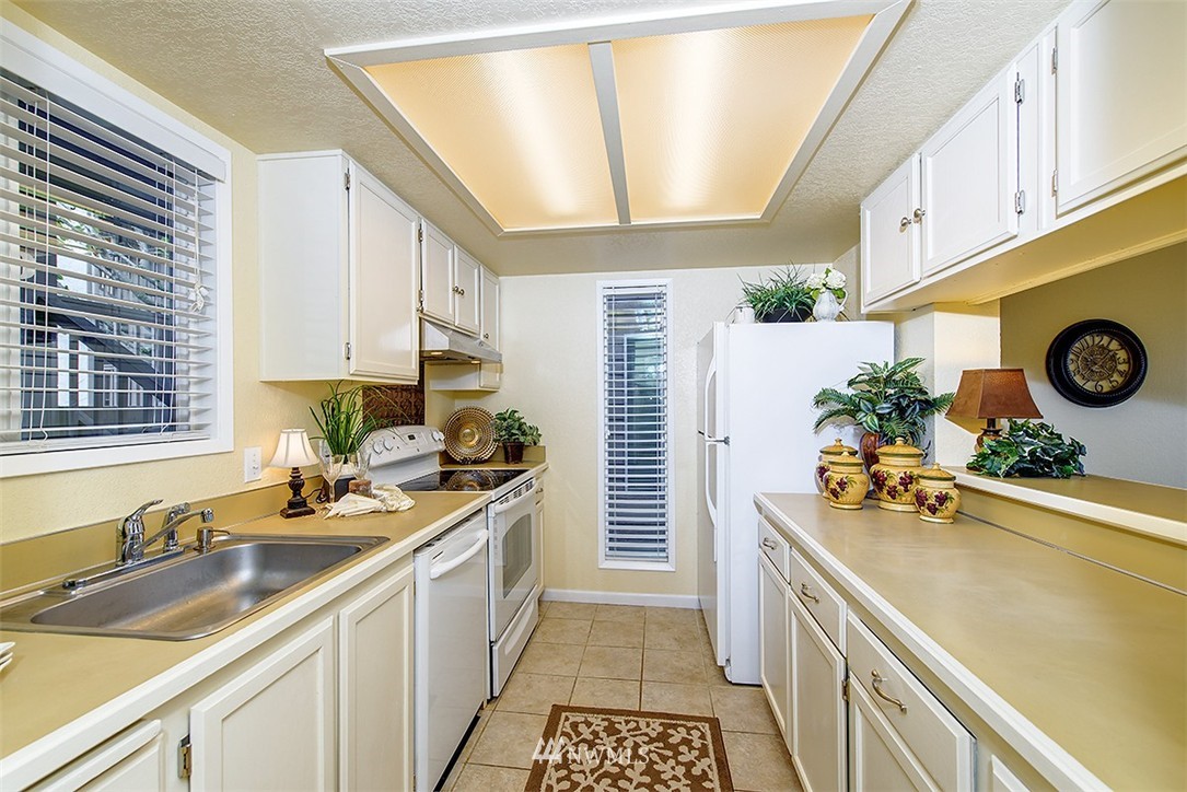 7581 Old Redmond Road, Unit 5 Redmond, WA 98052 - Photo 5 of 14