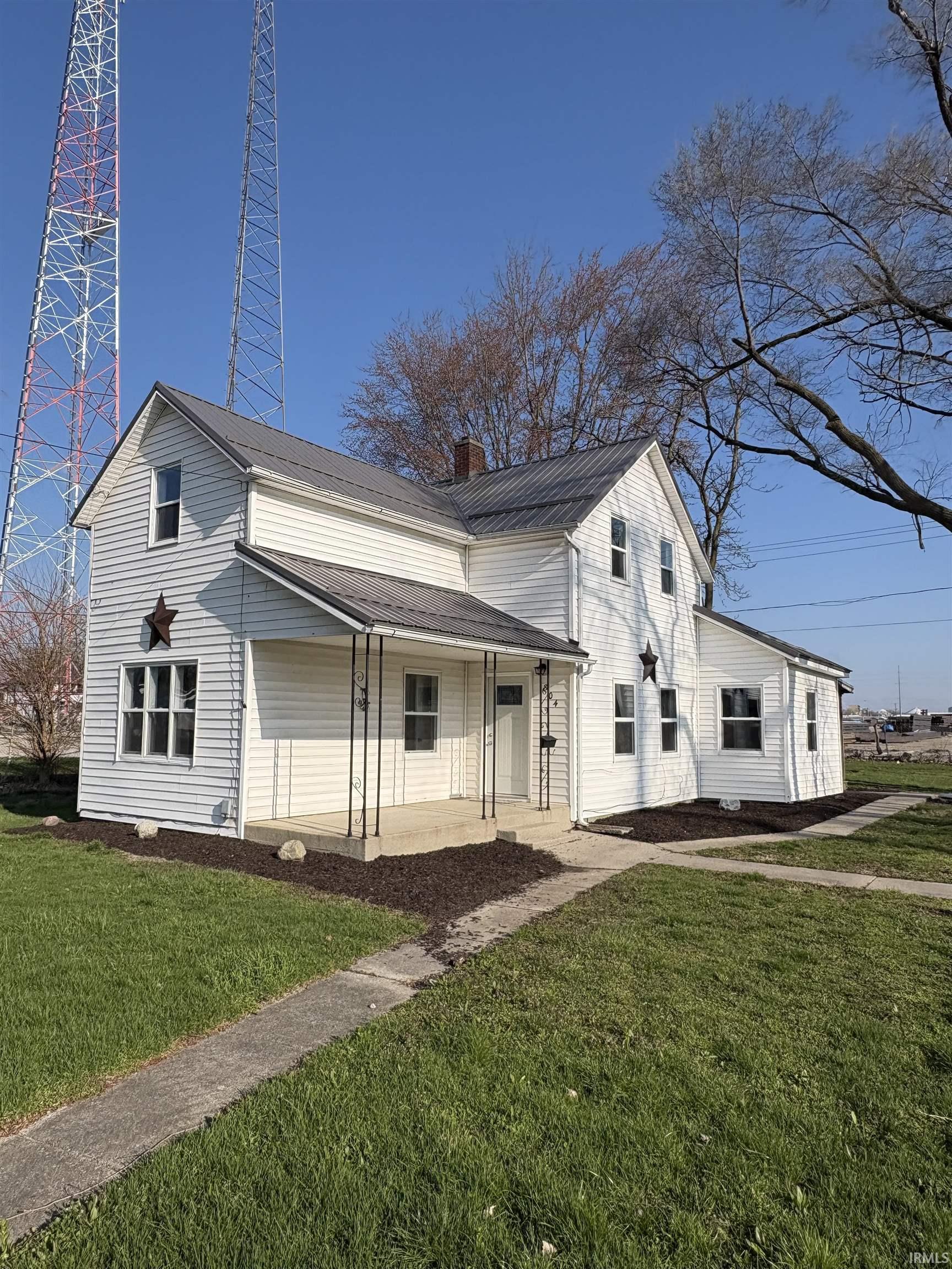 804 Nuttman Avenue Decatur, IN 46733 - Photo 1 of 17