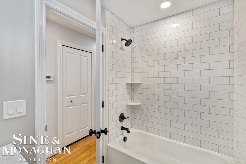 781 Fairford Road Grosse Pointe, MI 48236 - Photo 21 of 57 50158700-35a0ecf8-ebef-4a02-8254-ca6e06b22d47.JPG