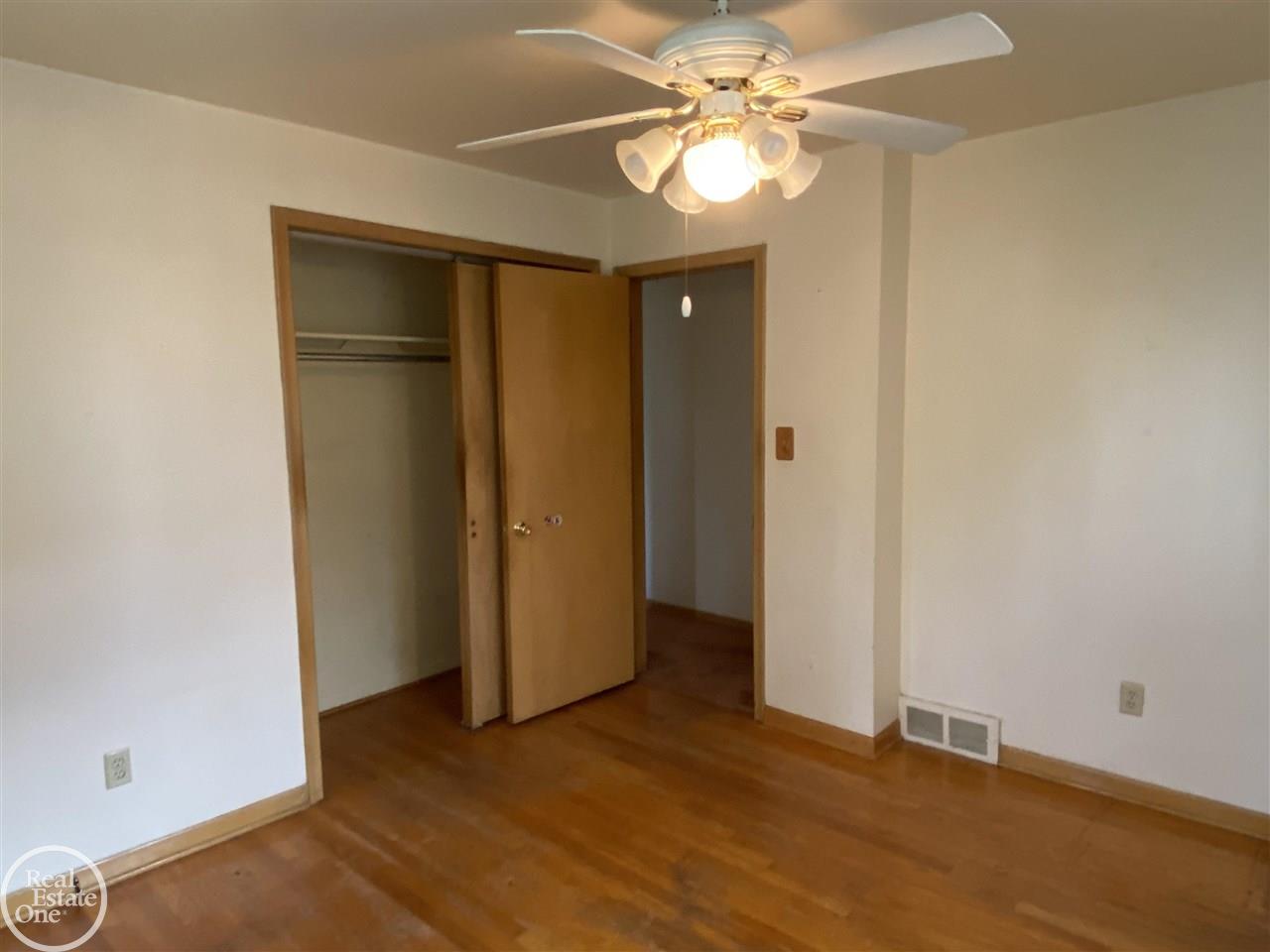 8595 Dale Center Line, MI 48015 - Photo 12 of 20 Bedroom