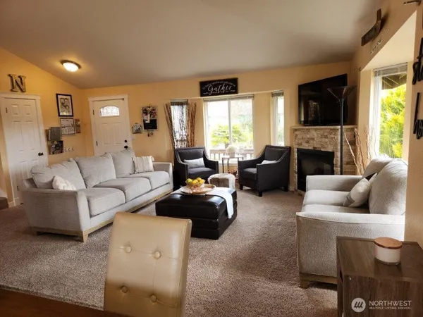 $3,400 | 1832 93rd Drive Southeast, Lake Stevens, WA 98258