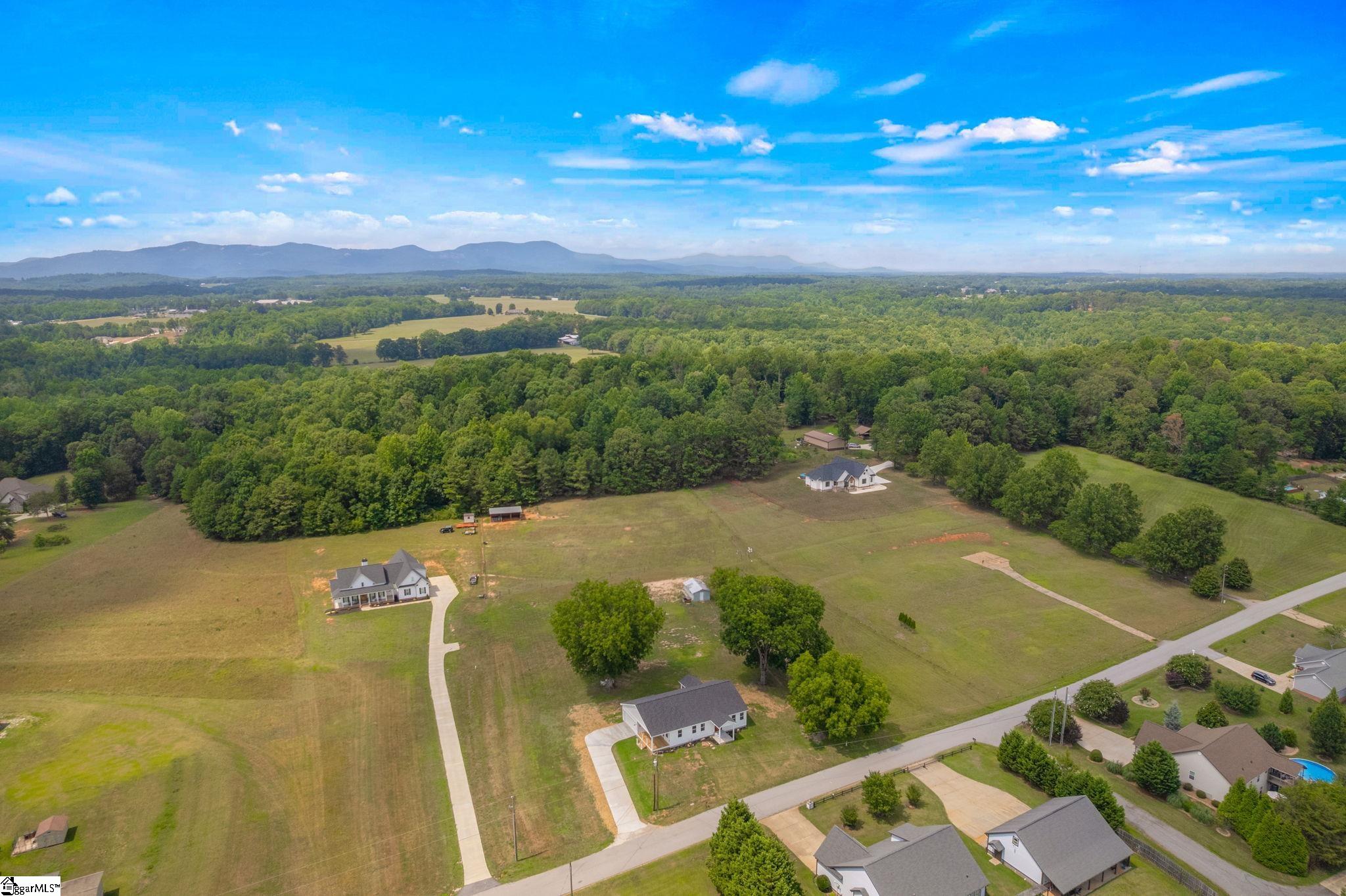 2024 Edwards Lake Road Greer, SC 29651 - Photo 38 of 39