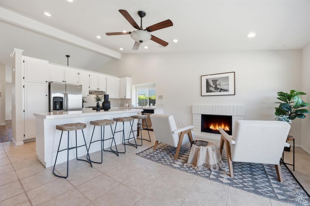 305 Via Metates Oceanside, CA 92057 - Photo 10 of 31