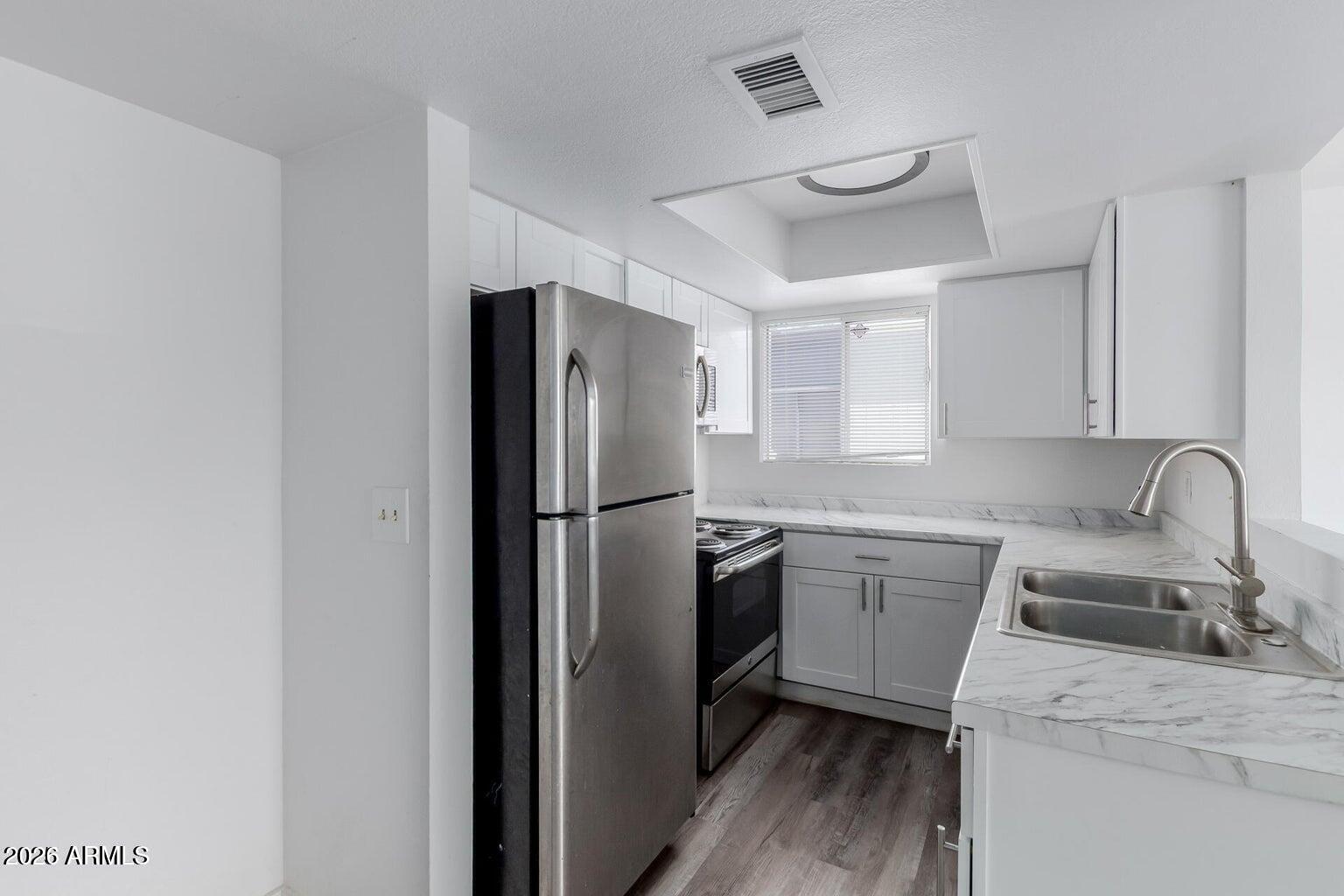 6629 North 27th Avenue Phoenix, AZ 85017 - Photo 10 of 22 20260120162654240166000000-o