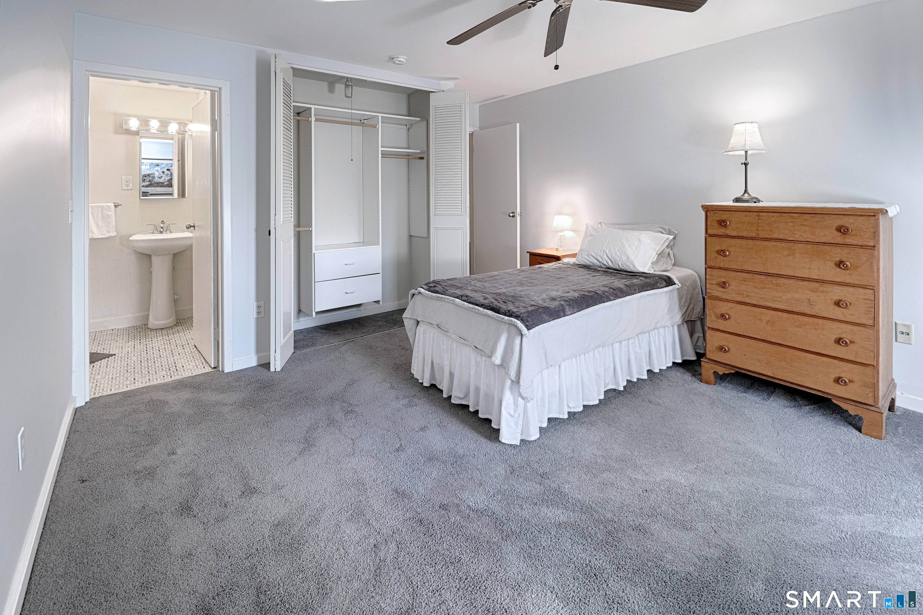 160 Fairfield Woods Road, Unit 48 Fairfield, CT 06825 - Photo 14 of 38 Gallery Image 14