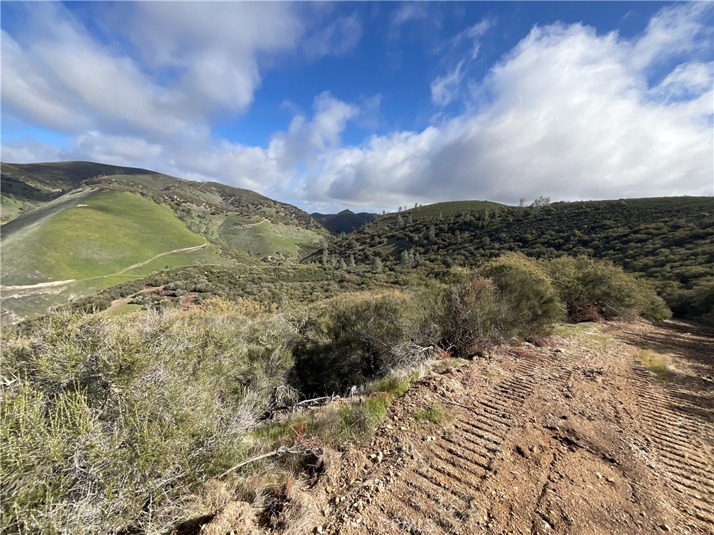 64031 Lockwood San Lucas Road King City, CA 93930 - Photo 11 of 19 a view of a lake with a mountain