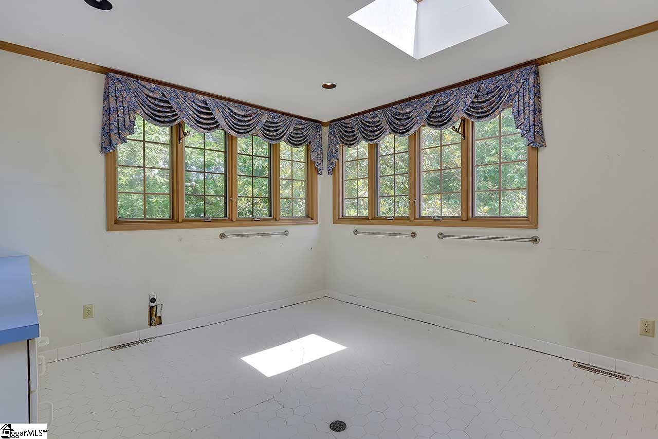 400 Altamont Road Greenville, SC 29609 - Photo 18 of 36