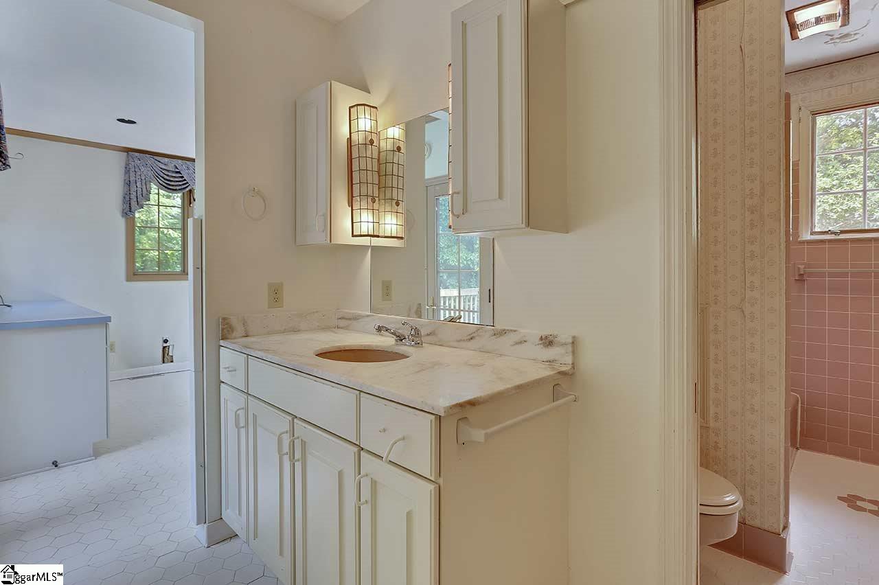 400 Altamont Road Greenville, SC 29609 - Photo 24 of 36