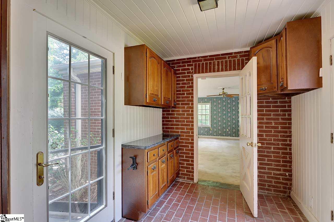 400 Altamont Road Greenville, SC 29609 - Photo 25 of 36