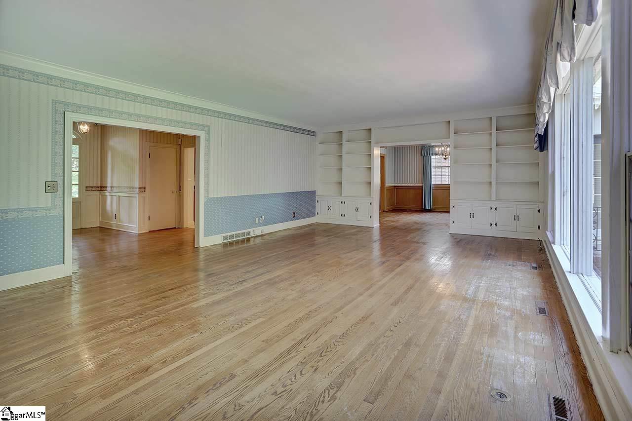 400 Altamont Road Greenville, SC 29609 - Photo 5 of 36