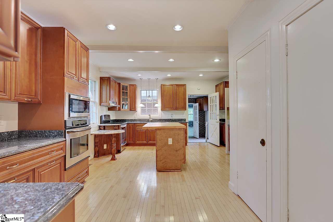 400 Altamont Road Greenville, SC 29609 - Photo 7 of 36