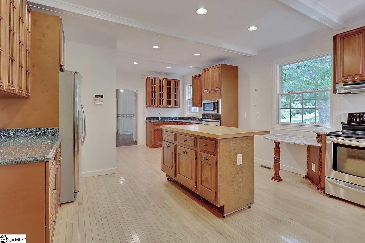 400 Altamont Road Greenville, SC 29609 - Photo 8 of 36
