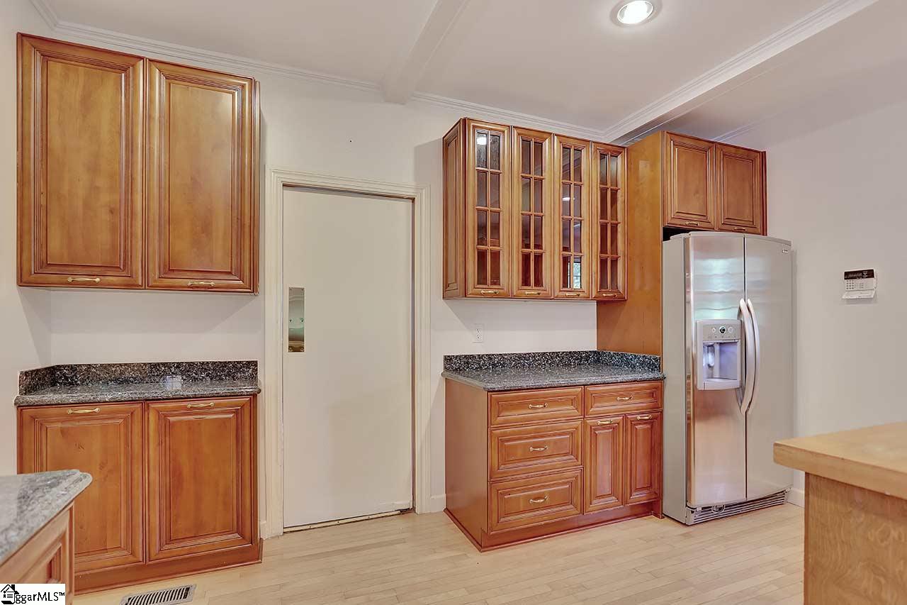400 Altamont Road Greenville, SC 29609 - Photo 10 of 36