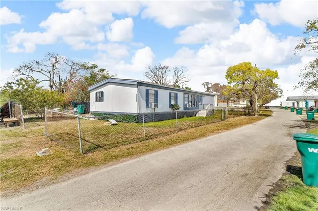 a view of a house with sitting area