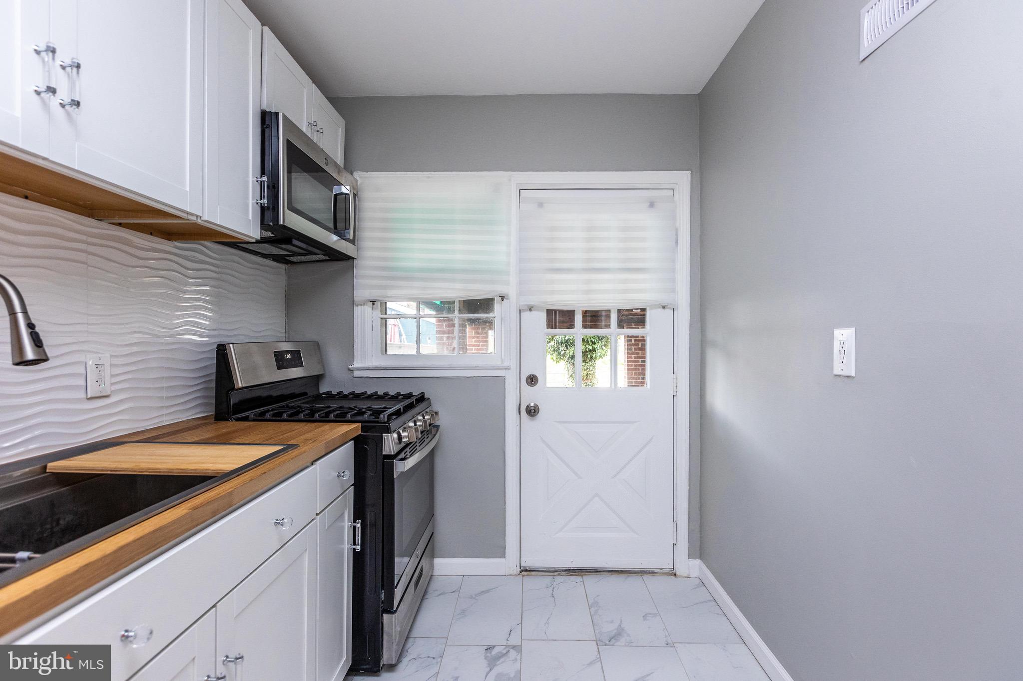 1626 Gleneagle Road Baltimore, MD 21239 - Photo 12 of 33