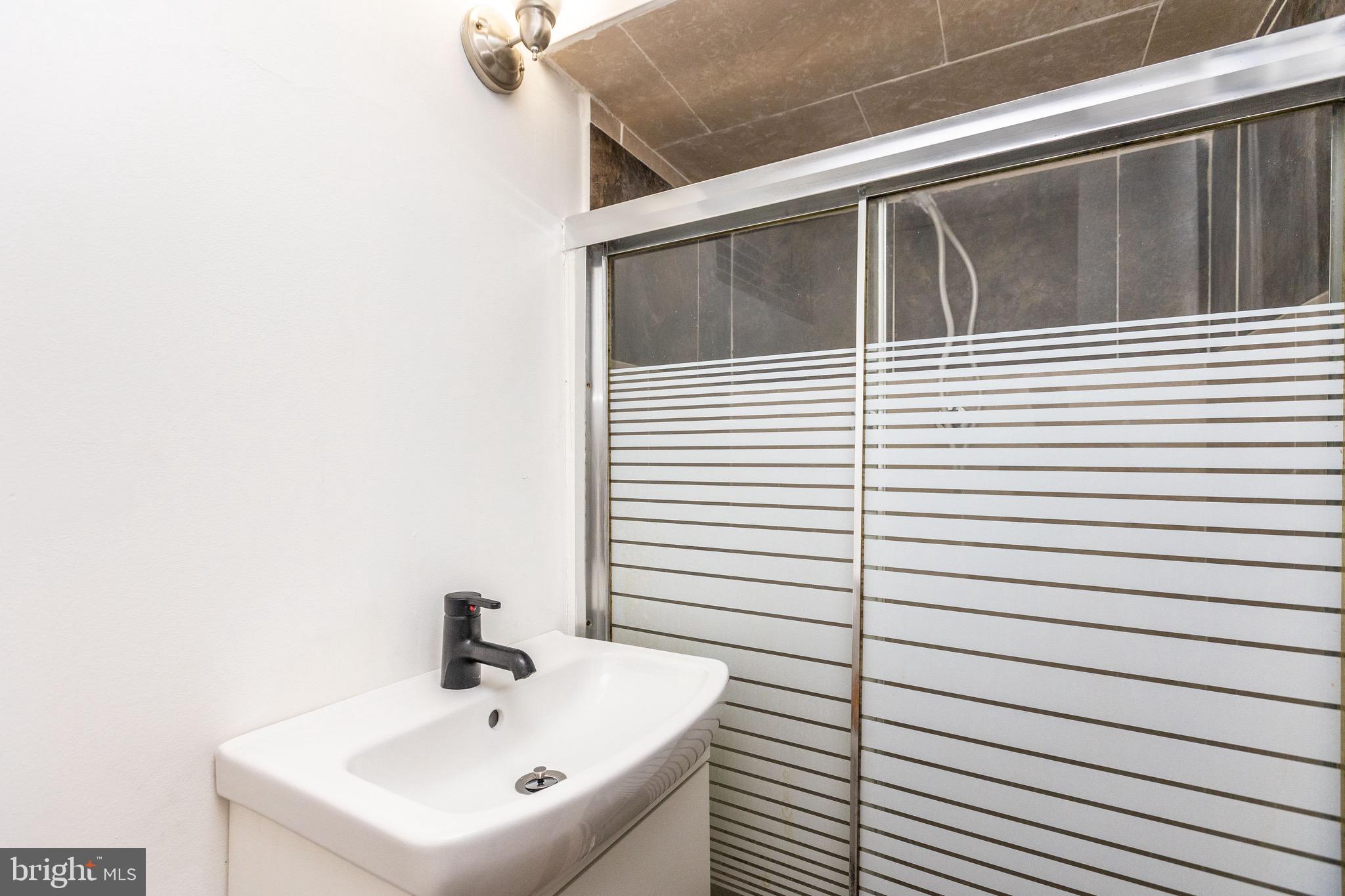 1626 Gleneagle Road Baltimore, MD 21239 - Photo 30 of 33