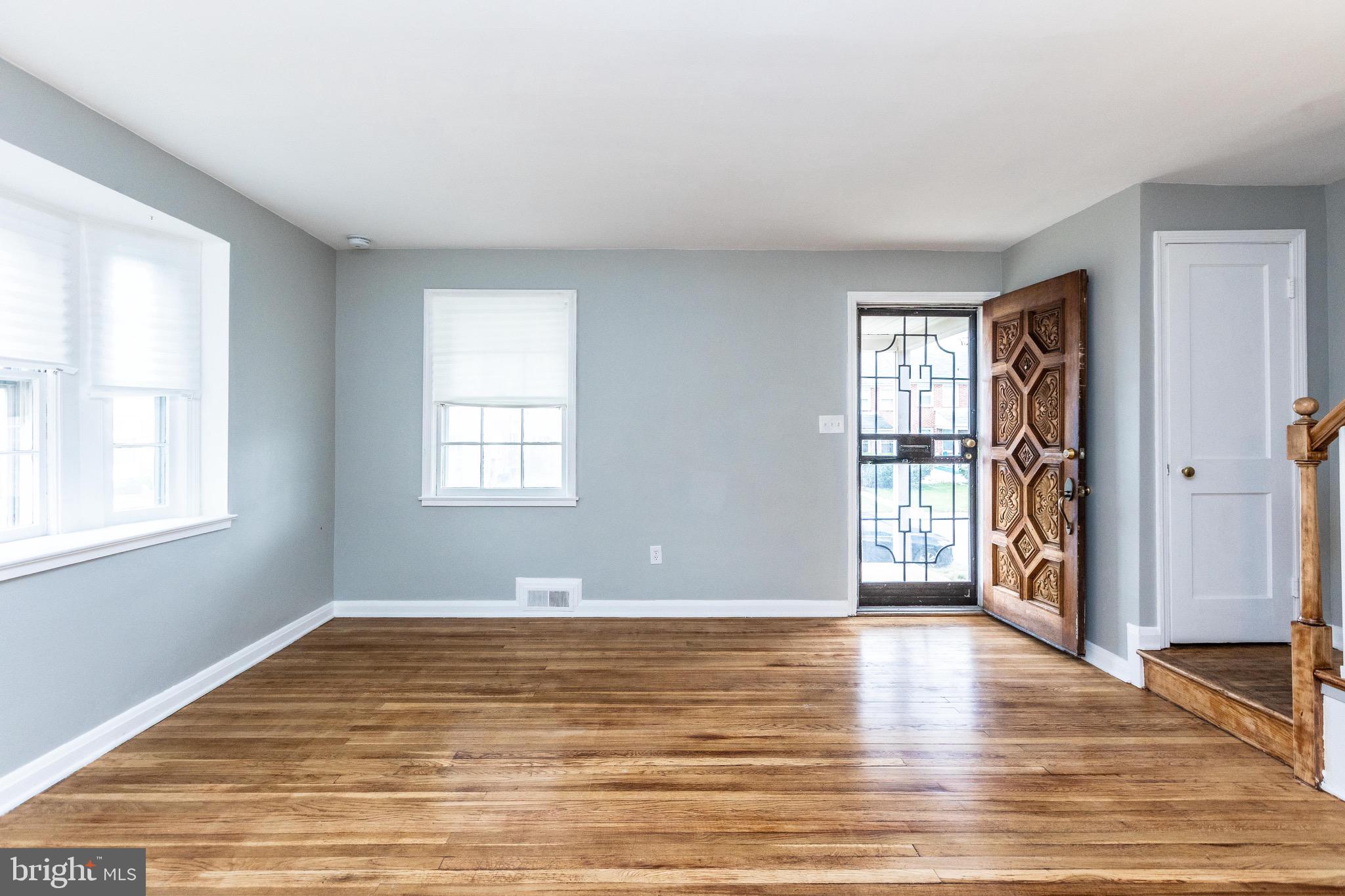 1626 Gleneagle Road Baltimore, MD 21239 - Photo 4 of 33