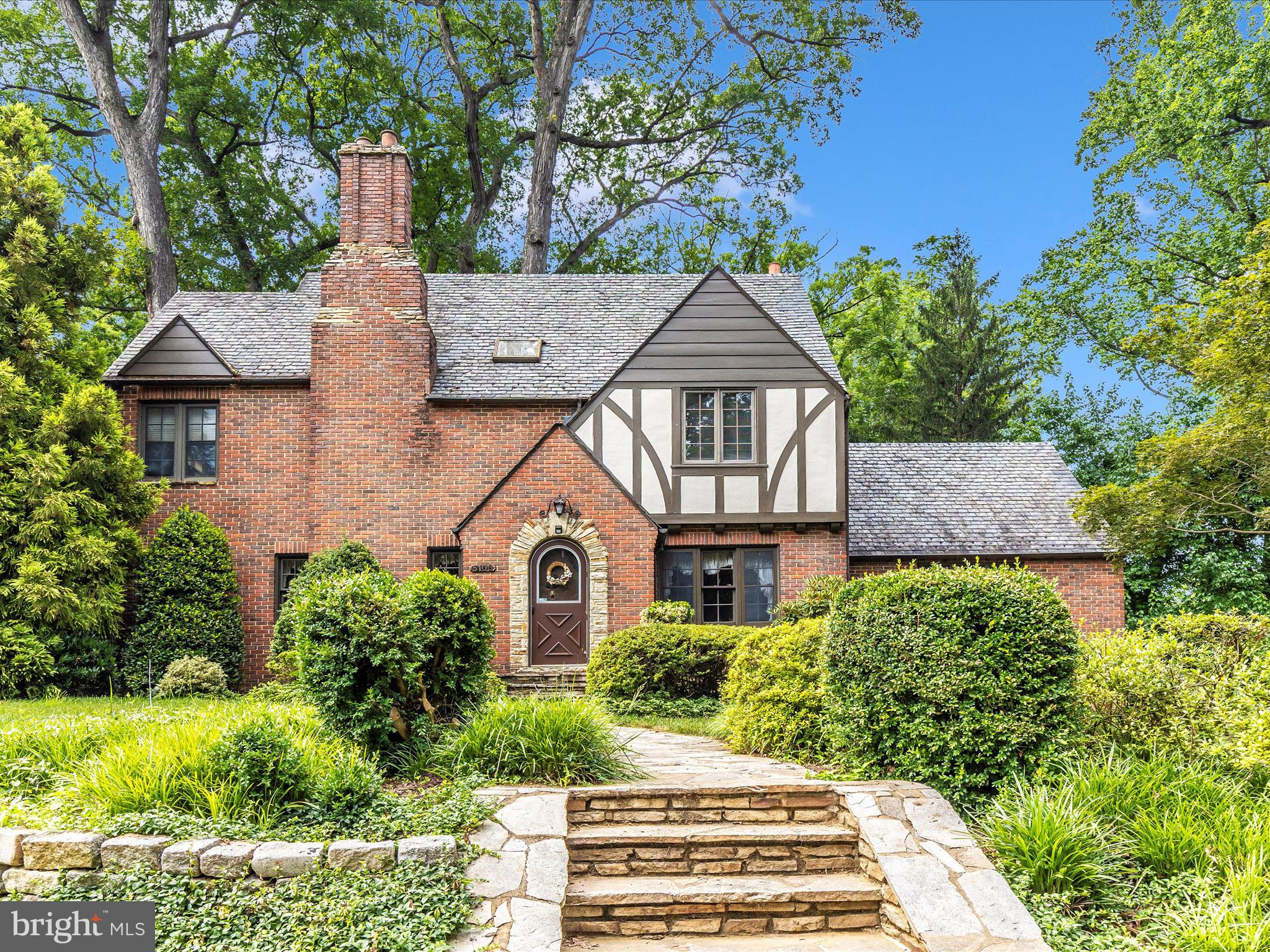 5100 Brook Green Road Baltimore, MD 21229 - Photo 54 of 54 a front view of a house with a yard