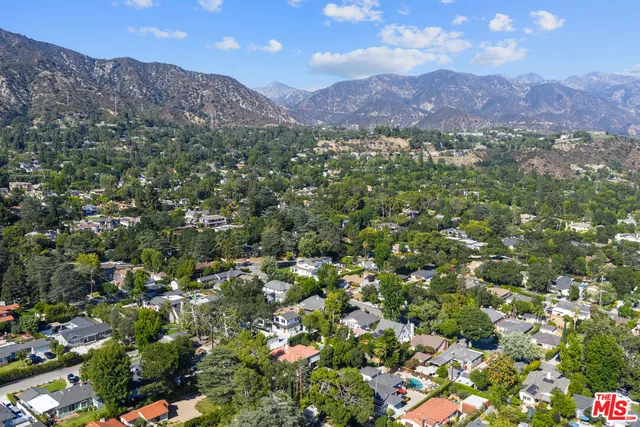$6,200 | 4824 La Canada Boulevard, La Canada Flintridge, CA 91011