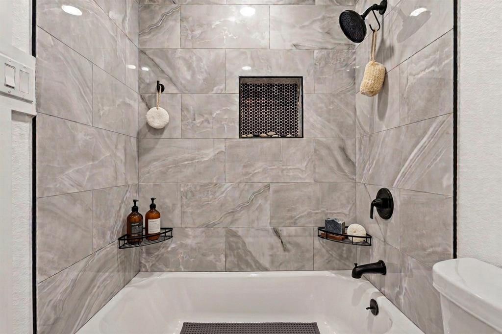 3306 Ridgehaven Street Irving, TX 75062 - Photo 8 of 31 Gallery Image 8