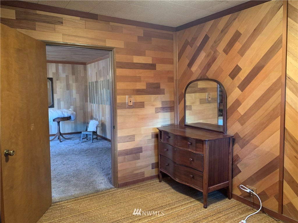 106 Pattee Road Chehalis, WA 98532 - Photo 21 of 33 a view of living room and front door