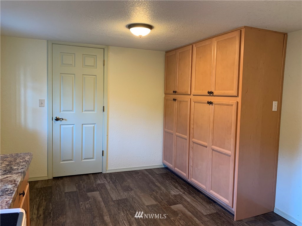 106 Pattee Road Chehalis, WA 98532 - Photo 23 of 33 a view of an empty room