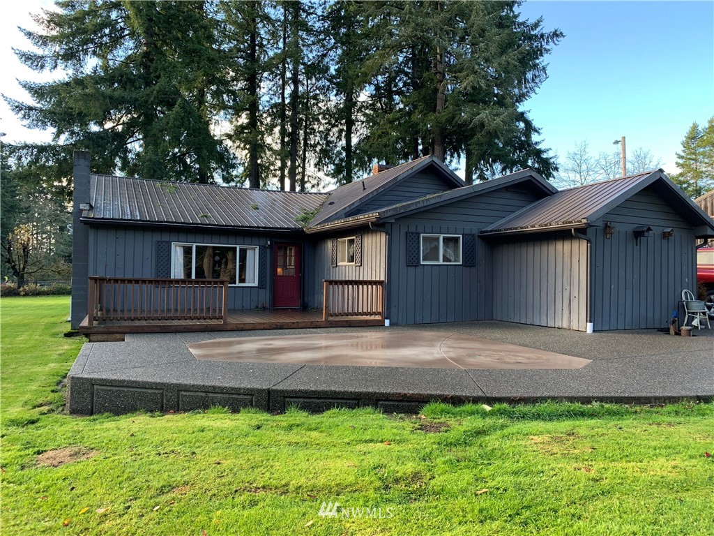 106 Pattee Road Chehalis, WA 98532 - Photo 29 of 33 a front view of a house with a garden