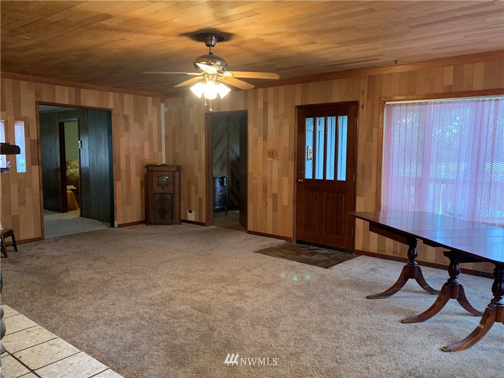 106 Pattee Road Chehalis, WA 98532 - Photo 8 of 33 a view of a livingroom with furniture and chandelier