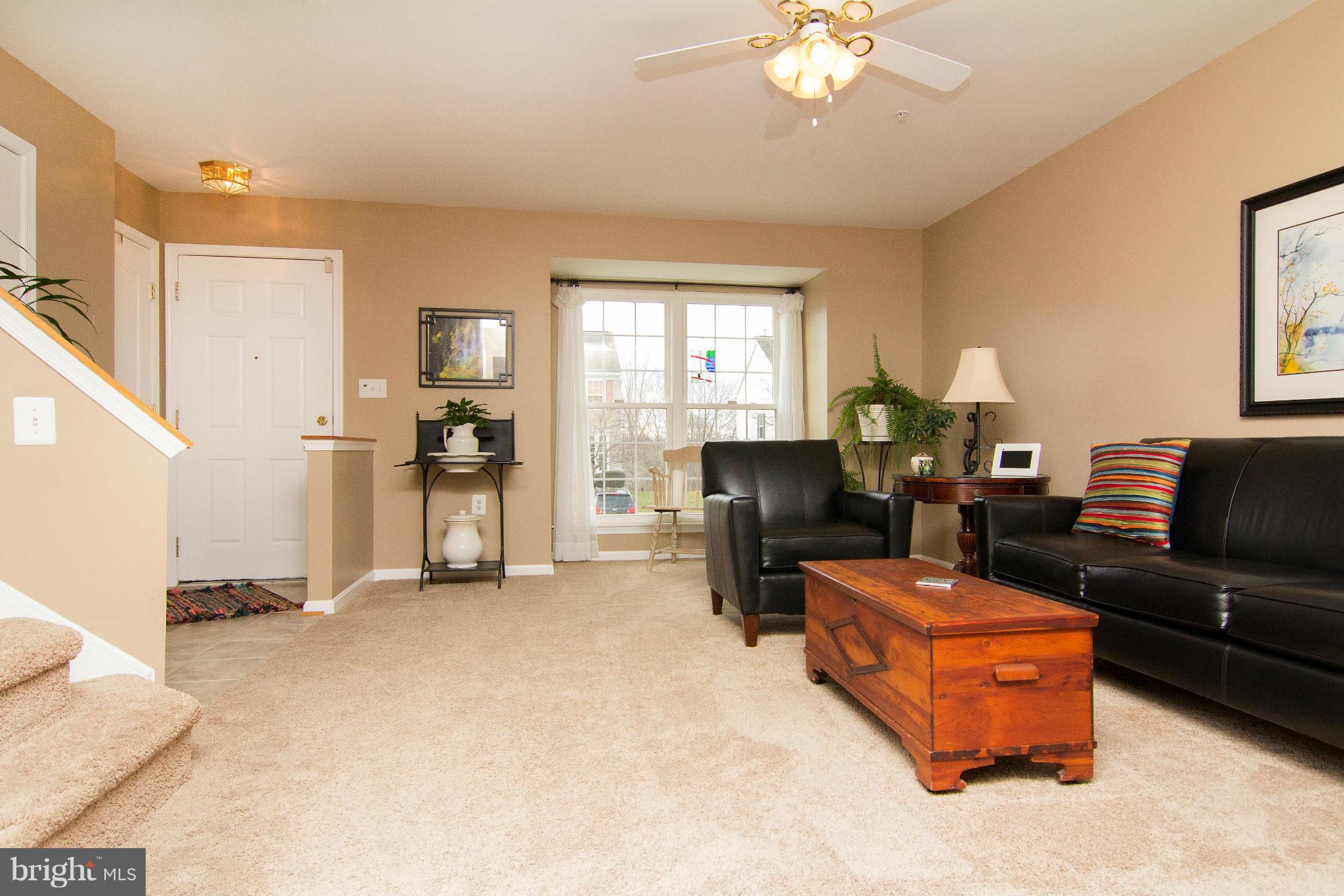 146 Carolstowne Road Reisterstown, MD 21136 - Photo 4 of 30 Living Room