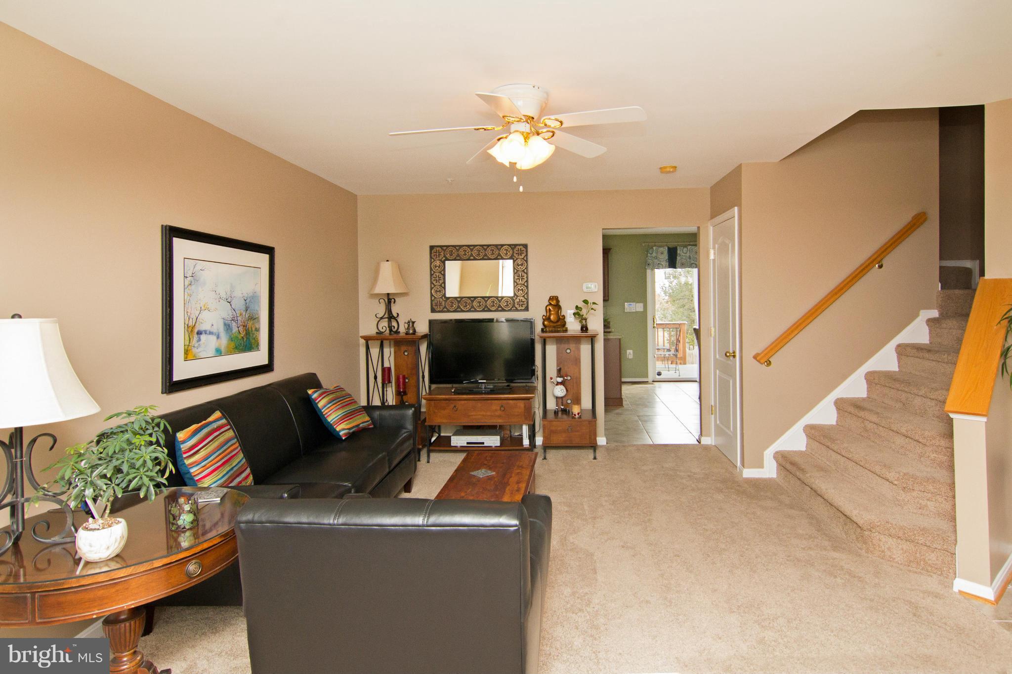 146 Carolstowne Road Reisterstown, MD 21136 - Photo 7 of 30 Living Room