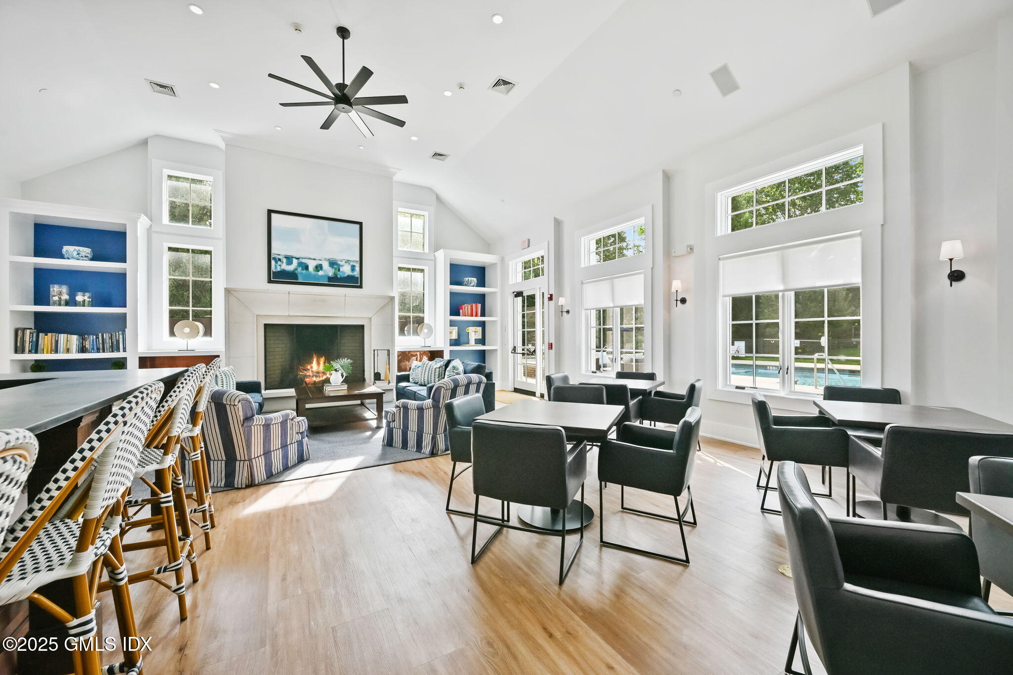 77 Havemeyer Lane, Unit 420 Stamford, CT 06902 - Photo 27 of 32 Common room with access to pool