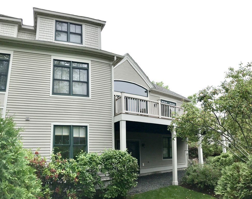 31 Summit Road, Unit 18 Belmont, MA 02478 - Photo 3 of 30 Gallery Image 3