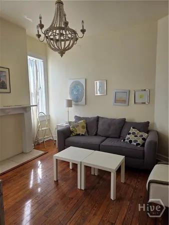 $1,900 | 125 East Broad Street, Unit 2C, Savannah, GA 31401