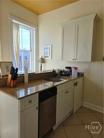 $1,900 | 125 East Broad Street, Unit 2C, Savannah, GA 31401